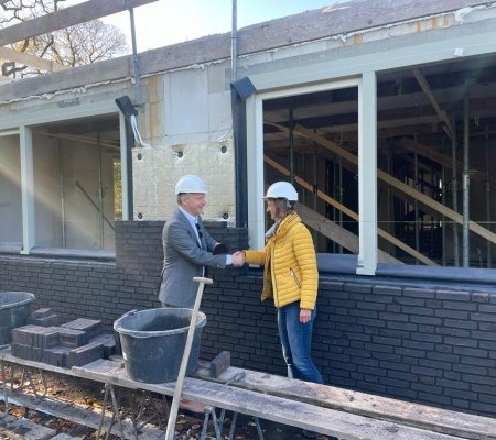 Verbouw De Rijzenburg van start