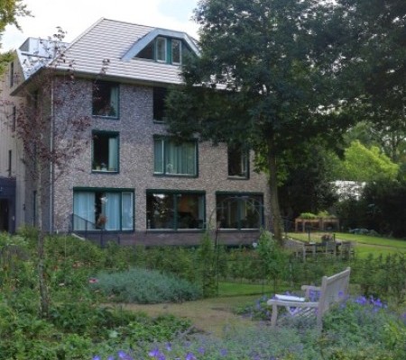 September Ede - Villa Richmond